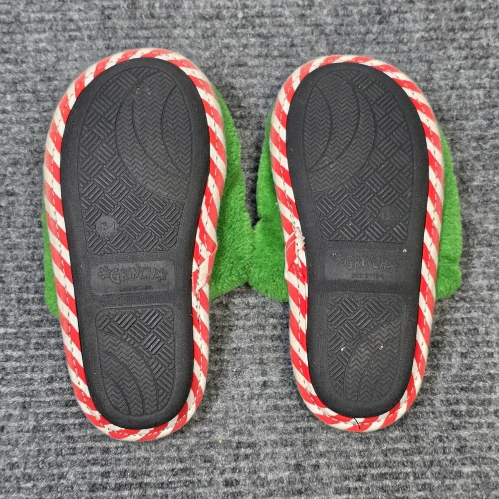 Dr Seuss The Grinch Faux Fur Slippers Youth Size 13-1 Green Max Dog Holiday